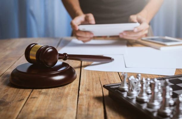 Smart Way to Hire Lawyers via Attorney Referral Service