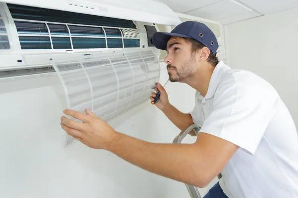 Benefits of Choosing AC Installation in Woodland Hills Experts