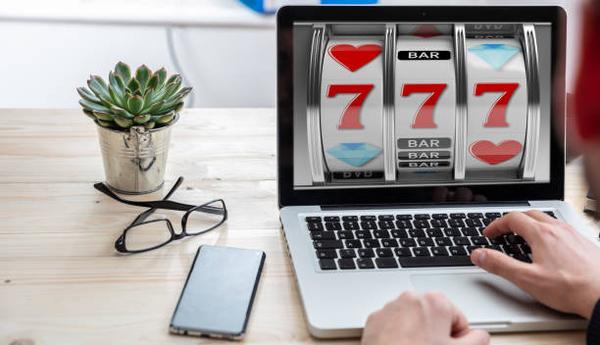 Exploring Player Services Offered by online casinos Singapore